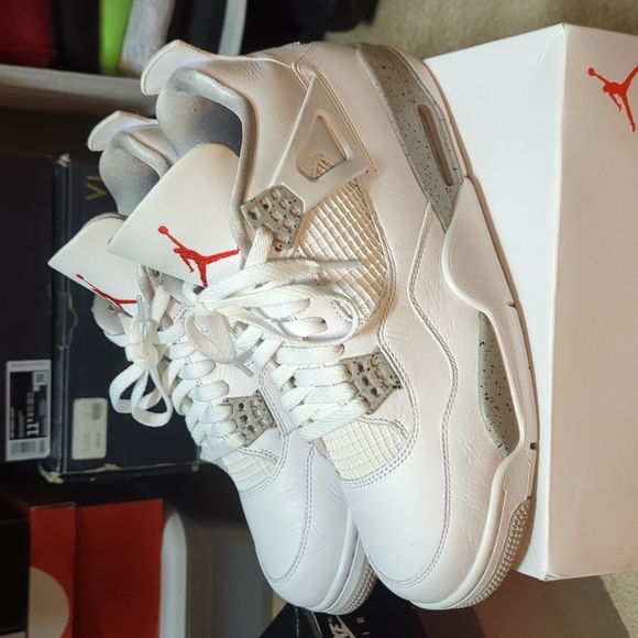 Air Jordan 4 Retro - Picture 3 of 5